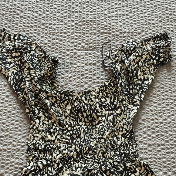 ⚠️H&M Mini Dress⚠️ - Picture 2 of 3